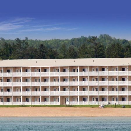 Mackinaw Beach&Bay Inn&Suites Mackinaw City Zewnętrze zdjęcie