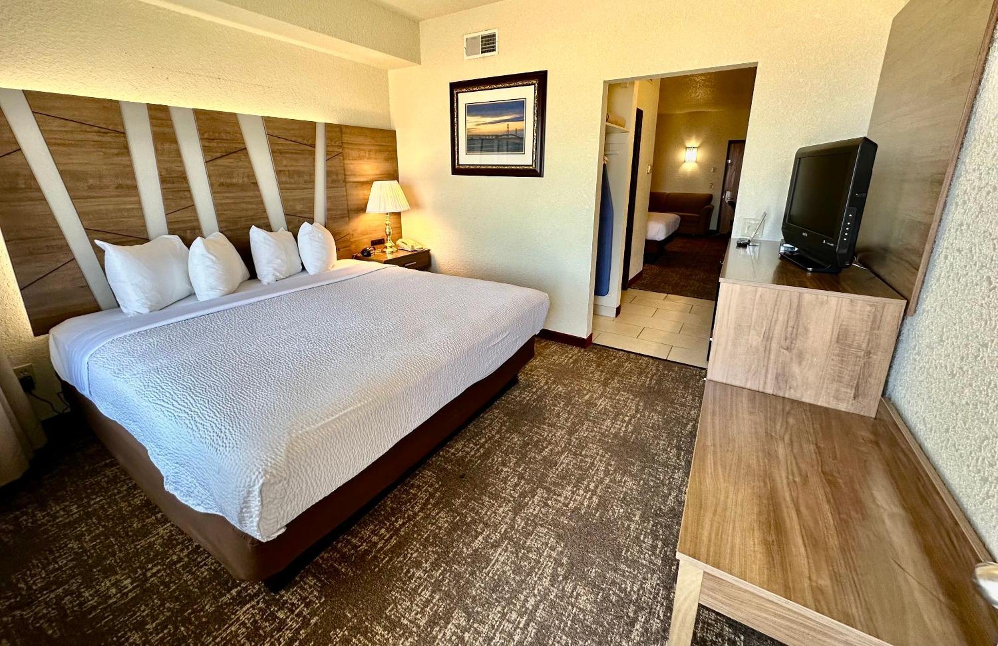 Mackinaw Beach&Bay Inn&Suites Mackinaw City Zewnętrze zdjęcie