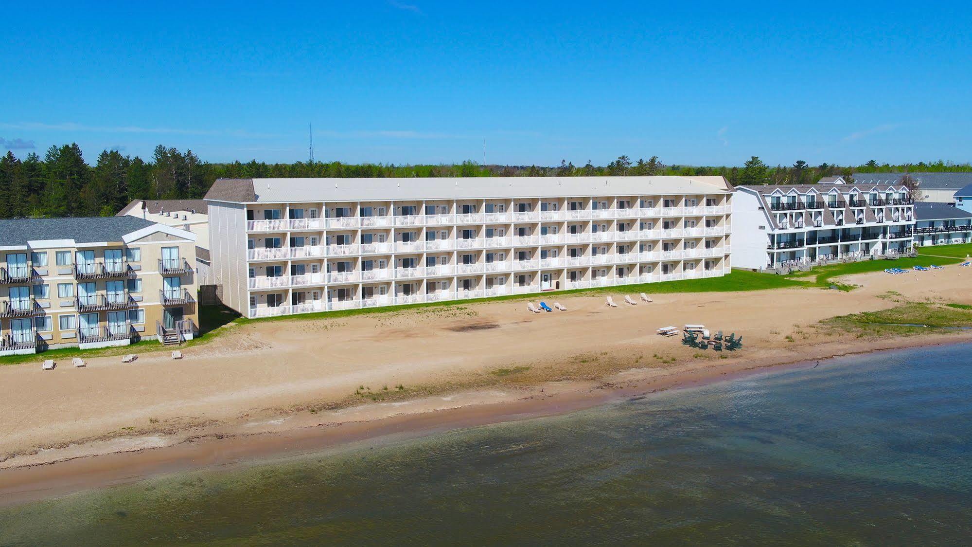 Mackinaw Beach&Bay Inn&Suites Mackinaw City Zewnętrze zdjęcie